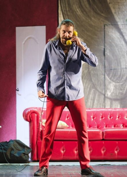 Шум за сценой