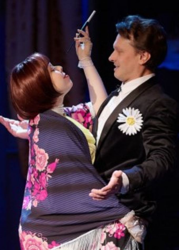 Две свадьбы