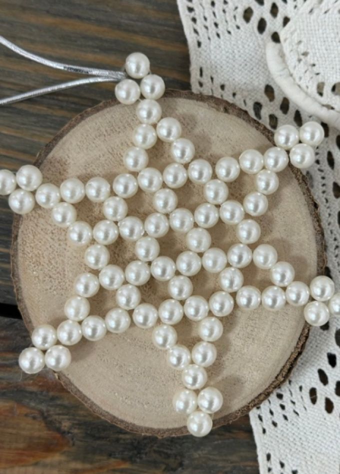 Кулон "Снежинка". Мастер-класс по бисероплетению